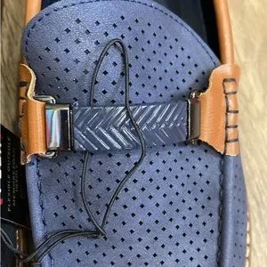 NWT Men’s Van Heusen blue/brown Loafers size 10.5 Van Heusen | Shoes | Nwt Mens Van Heusen Bluebrown Loafers  main image 2